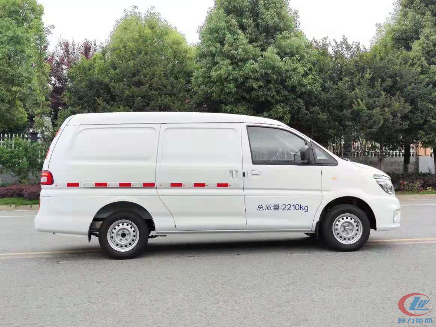 国六东风风行菱智V3冷藏车